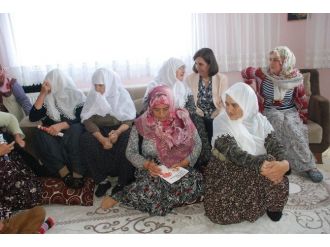 Usluer Radyo Programında Soruları Yanıtladı
