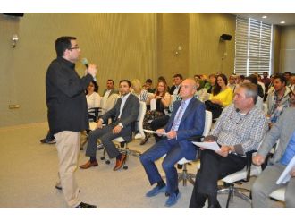 Kütahya’da ’Etkili Hitabet’ Semineri