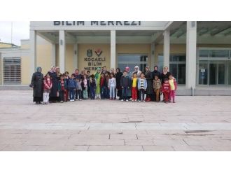 Çocuklar Ve Anneleri Kocaeli Bilim Merkezi’nde