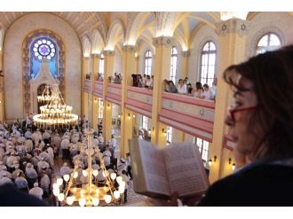 Balkanların En Büyük Sinagoguna Türk Musevi Cemaati’nden Yoğun İlgi