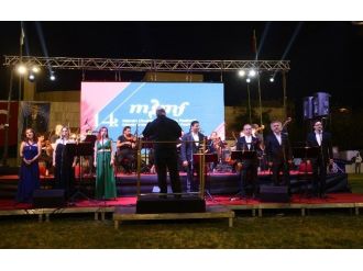 Kubat Ve Folklorama Ekibi Kapanışı Tarsus’ta Yaptı