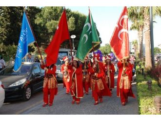 Didim Gençlik Festivalinde Bayan Mehteranlar Beğeni Topladı