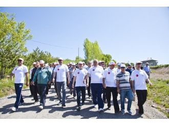 Ahlat’ta Gençlik Yürüyüşü