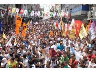Hdp Binalarındaki Saldırılar Protesto Edildi