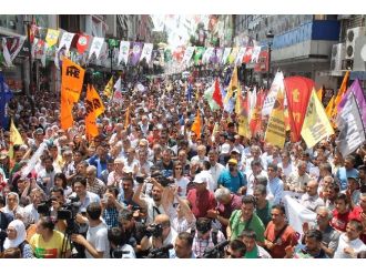 Hdp Binalarındaki Saldırılar Protesto Edildi