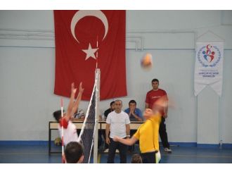 Silvan’da Voleybol Turnuvası Sona Erdi