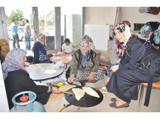 Muş’ta Öğrenciler Yararına Kermes