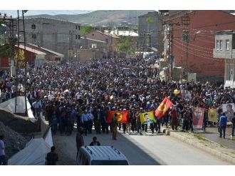 Işid İle Çıkan Çatışmada Ölen Ypg’li Toprağa Verildi