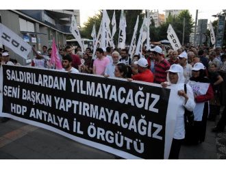 Antalya’da Hdp’ye Yapılan Saldırılar Kınandı