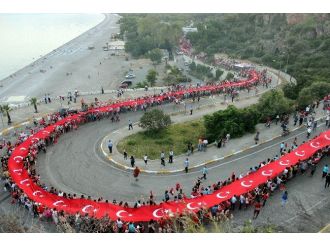 Antalya’da 19 Mayıs Fener Alayı Ve Sıla Konseri