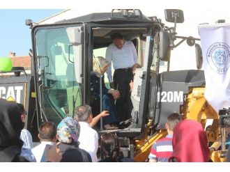 Konya Büyükşehir’den Beyşehir’e İş Makinesi Desteği