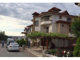 ’Eş Değiştirmeli Fuhşun’ Yapıldığı Villanın Görüntüleri Ortaya Çıktı
