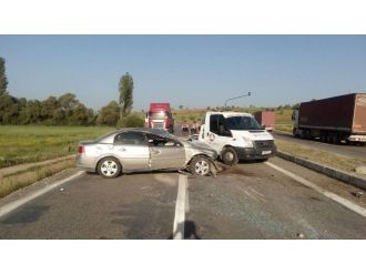 Beyşehir’de Otomobil Takla Attı: 3 Yaralı