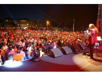 Buca’da Volkan Konak’lı 19 Mayıs Coşkusu