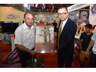 Üzülmez, Kitap Fuarı’nda