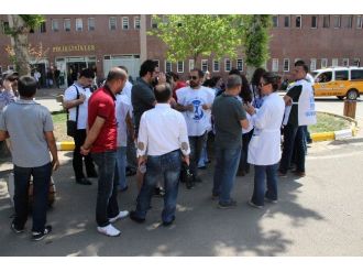 Diyarbakır’da Sağlık Çalışanları İş Bırakma Eylemi Başlattı