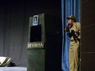 Zihinsel Engelli Gençlerin Tiyatro Gösterisi Büyüledi