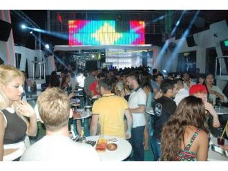 Geceleri Dj’lik Yapan Ünlü İş Adamı Bodrum’u Coşturdu