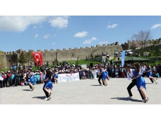 Ardahan’da Gençlik Şöleni