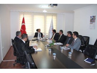 Vali Taşyapan’dan Gençlik Hizmetleri Ve Spor İl Müdürlüğü’ne Ziyaret