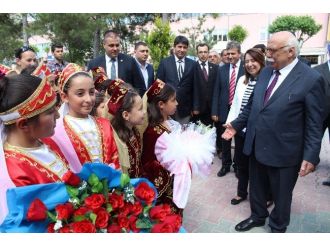 Bakan Avcı, Belediye Başkanının Vurulduğunu Gazetecilerden Öğrendi