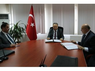 Vali Ali Fidan Öğrencilere, Hafızlık İmkanı Sağlayan Protokolü İmzaladı