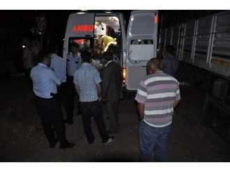 Tanker Çocuğa Çarptıktan Sonra Devrildi: 2 Yaralı