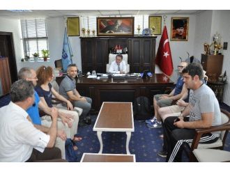 Edremit Belediyesi’ne Yabancı Konuklardan Ziyaret