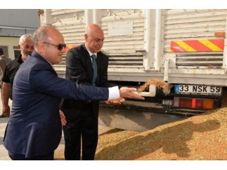 Vali Çakacak, Tarsus Ticaeret Ve Sanayi Odası İle Ticaret Borsası’nda İncelemelerde Bulundu