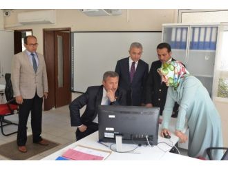 Vali Yılmaz, Kütahya İl Göç İdaresi Müdürlüğü’nü Ziyaret Etti