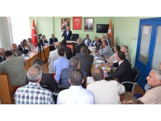 Başkan Gümrükçüoğlu, Sürmene’de Mahalle Muhtarı İle Bir Araya Geldi