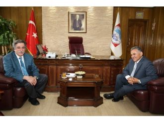 Erciyes Üniversitesi Rektörü Prof. Dr. Fahrettin Keleştemur :
