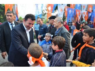 Ak Parti Heyetine Mithatpaşa Mahallesi’nde Coşkulu Karşılama