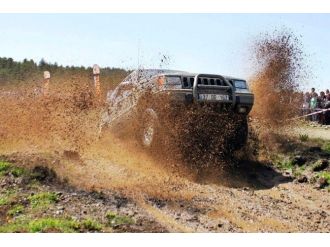 Kuşçaçimen Yaylası’nda Nefes Kesen Off Road Gösterisi