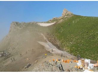 Tsk’dan Hakkari’de İha Destekli Kaçak Sigara Operasyonu