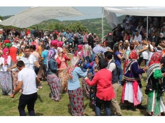 Kepsut’ta Yörük Şöleni İlgi Gördü
