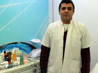Karamanlı: İki Eczacıdan Biri Zor Durumda