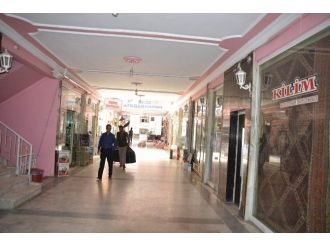 Siirt’in İlk Kapalı Çarşısı Can Çekişiyor