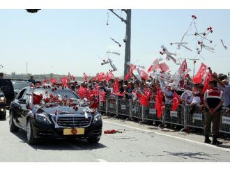 Cumhurbaşkanı Erdoğan’a Kazan’da Coşkulu Karşılama