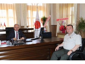Yozgat İl Jandarma Komutanı Yıldırım’dan Bozok Üniversitesi Rektörü Karacabey’e Hayırlı Olsun Ziyareti