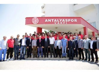 Başkan Türel’den Antalyaspor’a Ziyaret