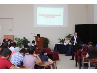 İşkur, Erdemli’de ’Kariyer Günleri’ Düzenledi