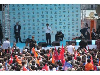 Kılıçdaroğlu’nu Hırsızlıkla Suçladı