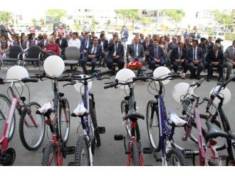 Van’da 47 Okula 200 Bisiklet Dağıtıldı