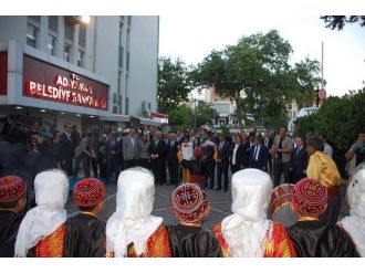 Cumhurbaşkanı Erdoğan, Adıyaman Belediyesi’ni Ziyaret Etti