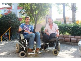 Engelli Vatandaşlar Sokakta Dolaşamıyor
