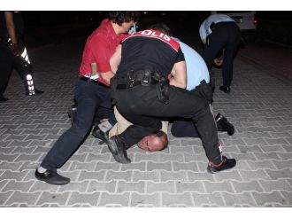 Silahlı Ve Alkollü Saldırgan Güçlükle Yakalandı