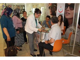 Aydın Halk Sağlığı Müdürlüğü Vatandaşı Hipertansiyon Konusunda Bilgilendirdi