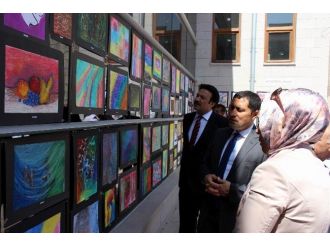 Fatih Projesi Kapsamında Tablet Dağıtıldı