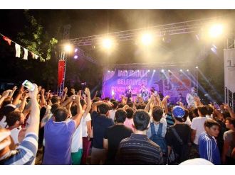 Bayraklı’da Gençlik Festivaline Unutulmaz Kapanış
